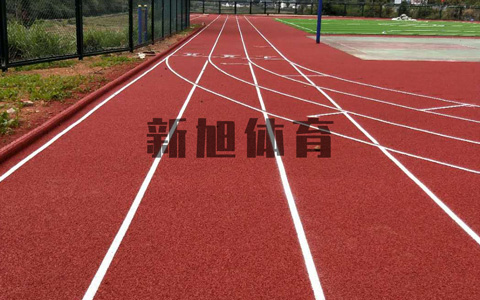 透氣型跑道施工噴面